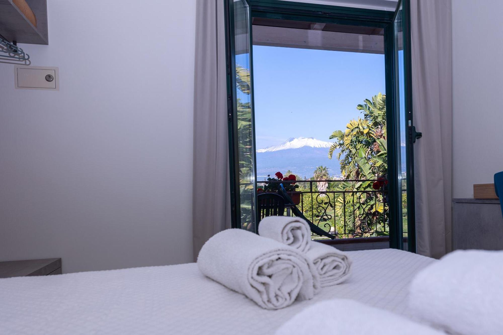Villa Iris Giardini-Naxos Extérieur photo