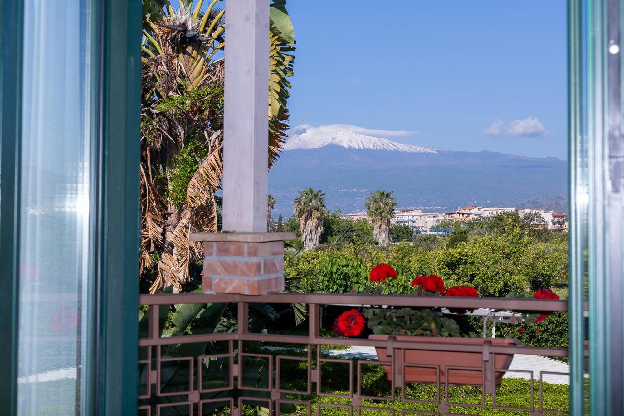 Villa Iris Giardini-Naxos Extérieur photo