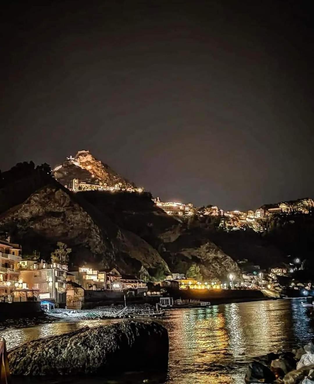 Villa Iris Giardini-Naxos Extérieur photo