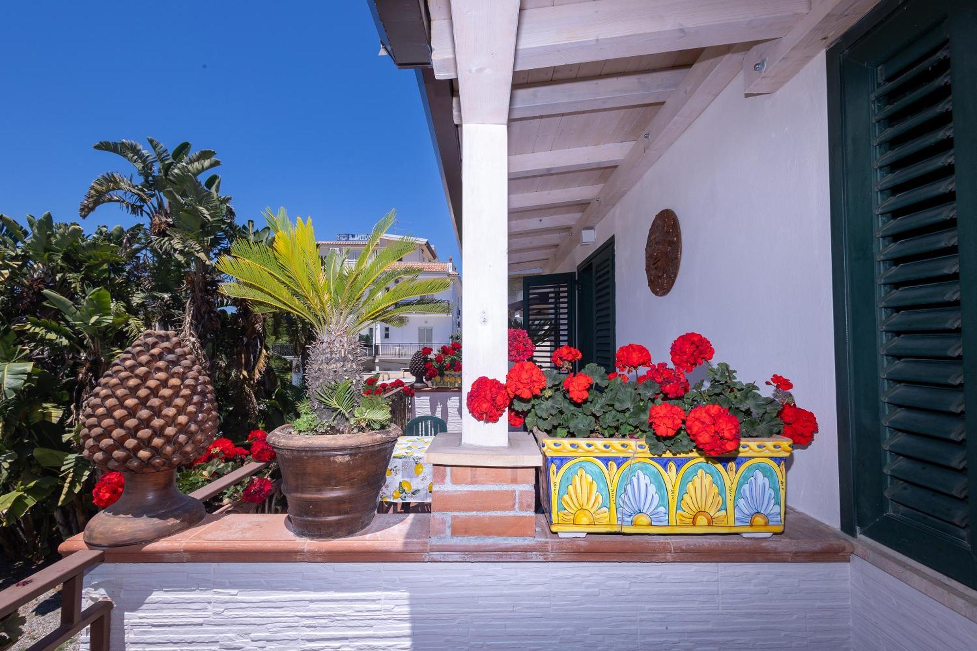 Villa Iris Giardini-Naxos Extérieur photo